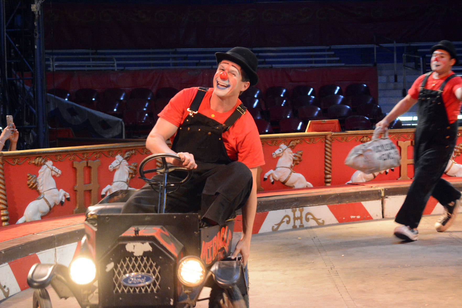 051918-bara-news-circus10